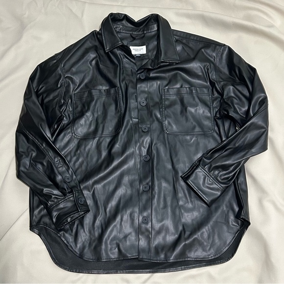 NWT American Eagle Oversized Vegan Leather Shacket in Black - L - Picture 2 of 12